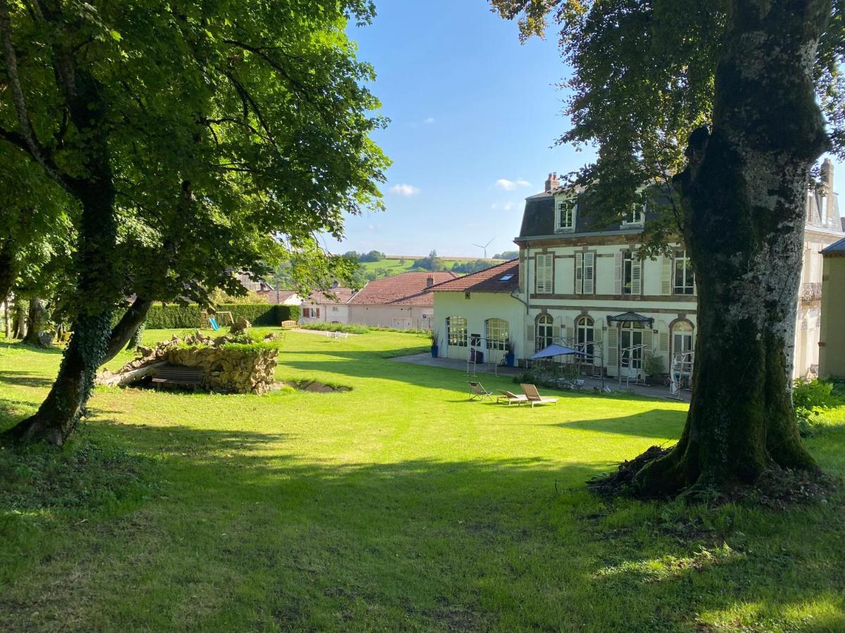 Le Chateau De Monthureux Le Sec Exterior foto
